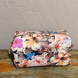 Stella & Dot pouf photo floral